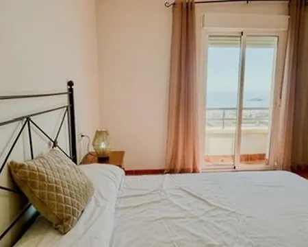 Dylanmar شقة *